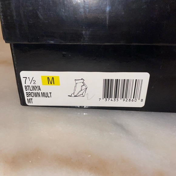 Boutique 9 Gold Heels - Picture 10 of 10